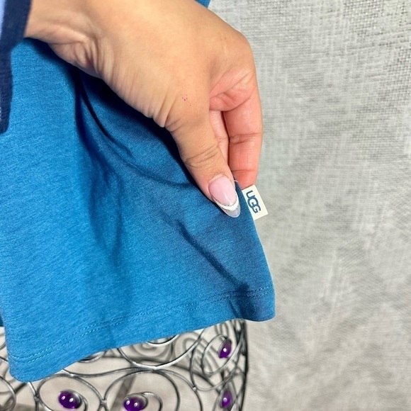 NWT UGG blue perline tee size M - Picture 3 of 10
